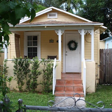 Key West Style Historic Home In Coconut Grove Florida The Yellow House Miami Eksteriør bilde